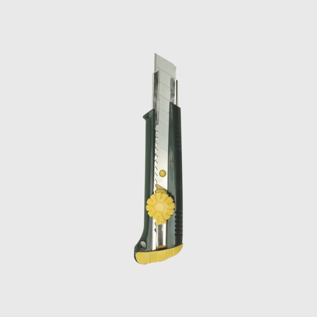 cutter-plastico-hoja-18-mm-c-traba-a-rueda-3434